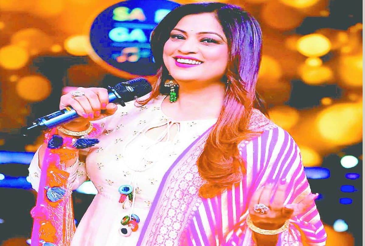 Bollywood Singer Richa Sharma birthday special and Successes Story