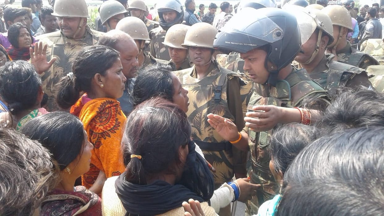 हाईवे पर शव रखकर जाम लगाया