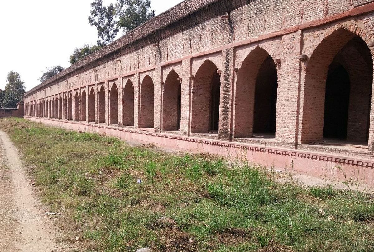 ASI will protect the Meena Bajar of Agra Fort