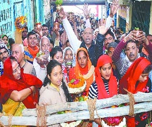 Har-Har Mahadev's hymns in Ramnagri