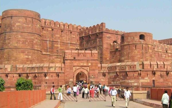 ASI will protect the Meena Bajar of Agra Fort