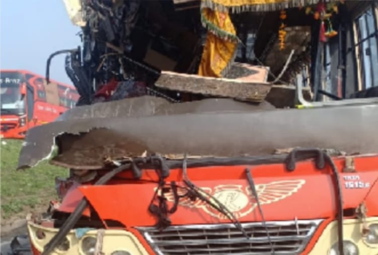 18 injured as bus collides with dumper in Jalandhar