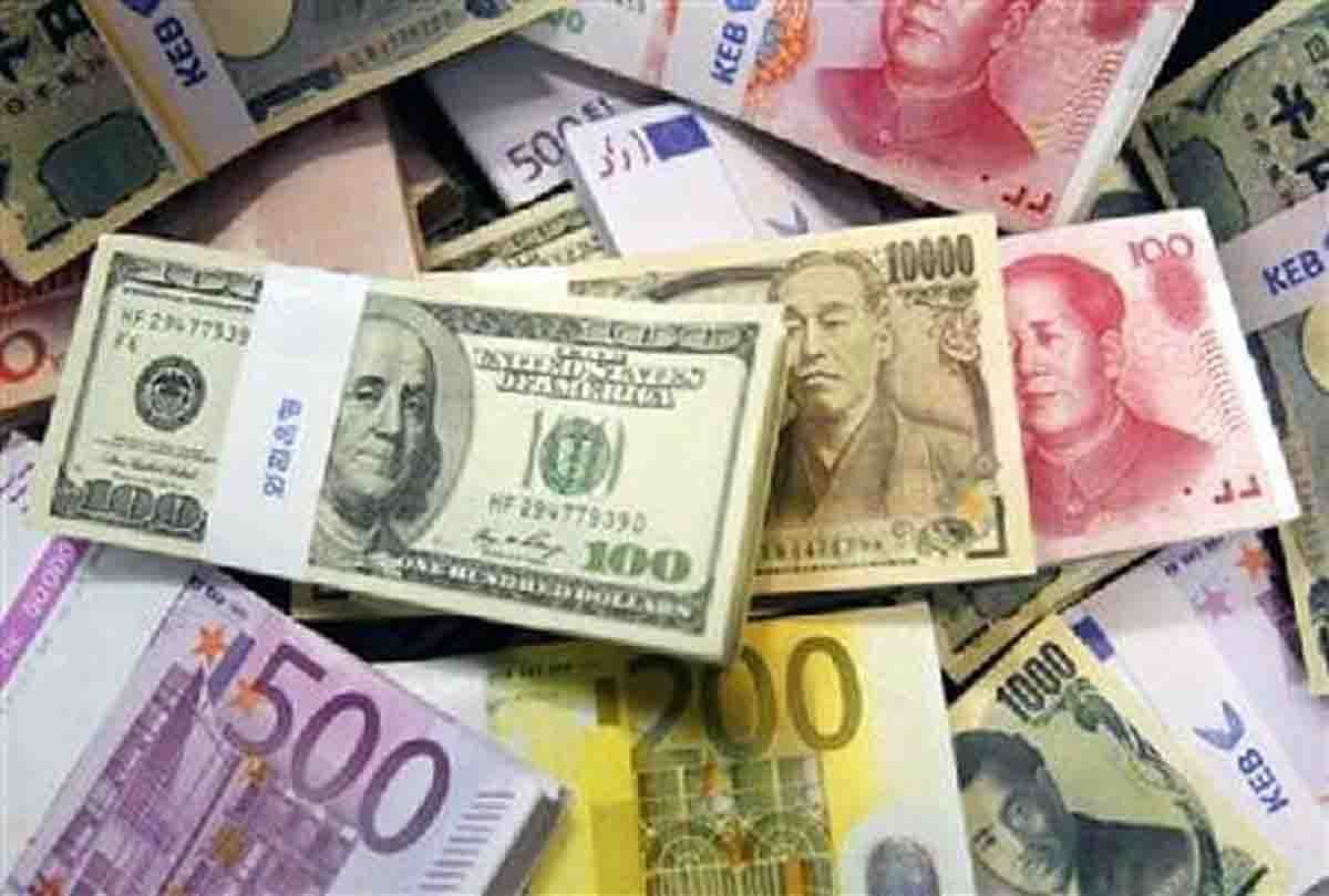 up stf caught foreign currency from airport