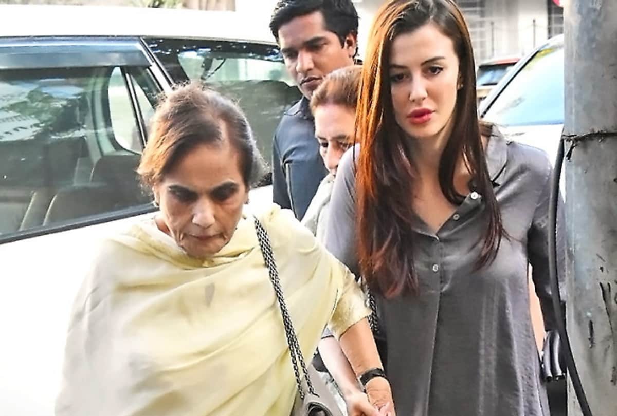 salman khan close friend bibhas chhaya prayer meet
