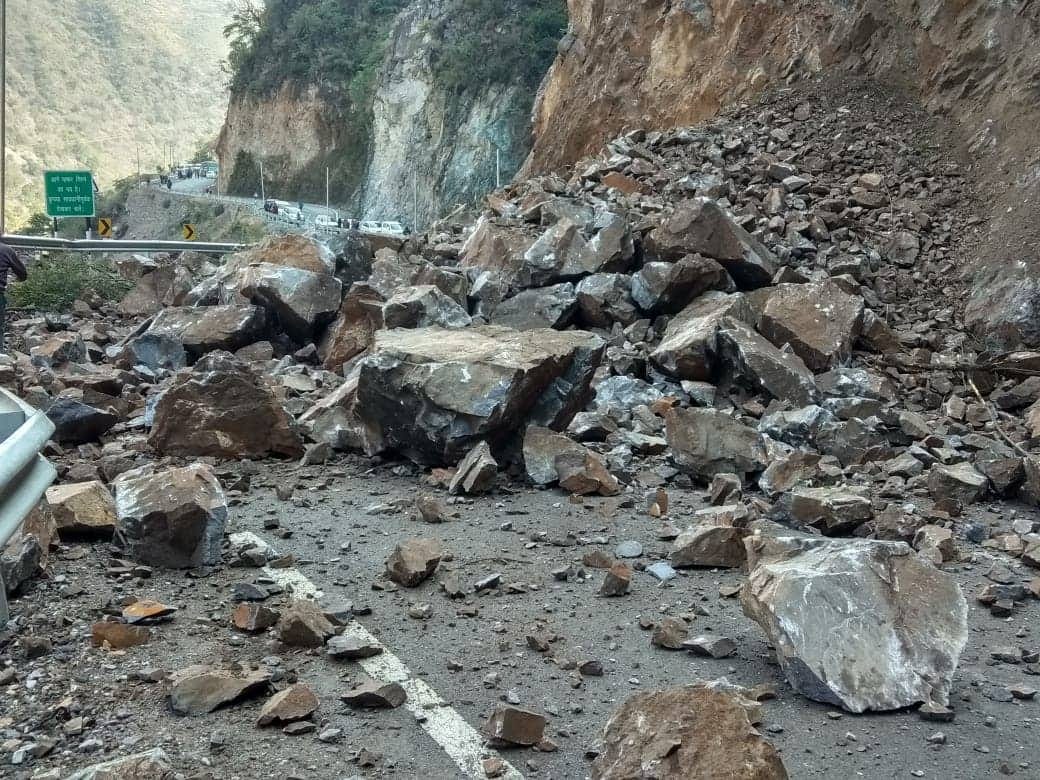 chardham yatra 2019 yamunotri highway closed due to debris