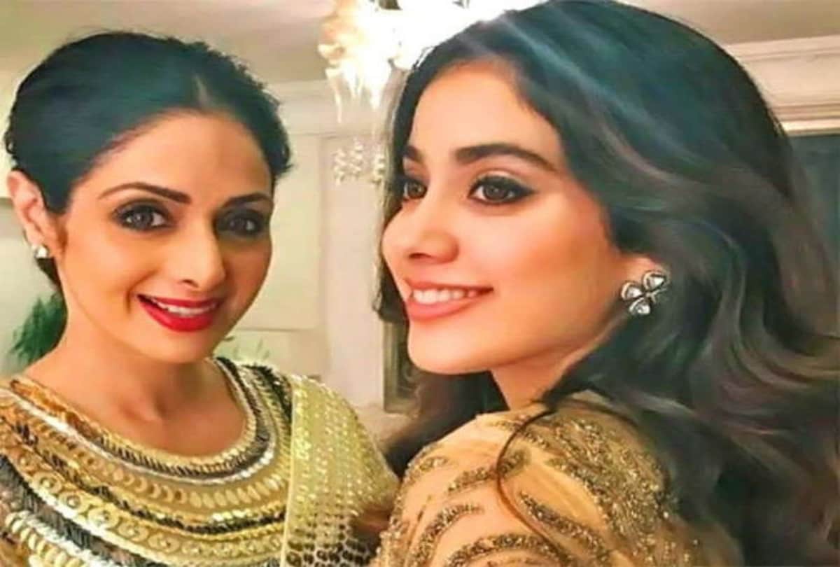 Janhvi Kapoor will play double role in Rooh Afza like her mom Sridevi who play role in ChaalBaaz