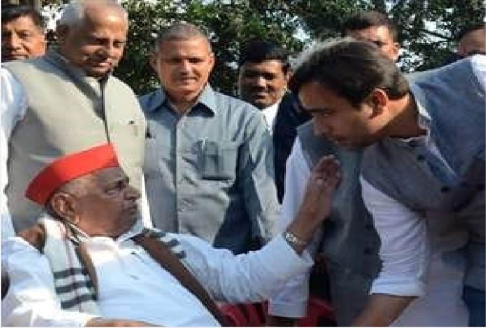 jayant take blessings of mulayam singh before joining sp bsp alliance