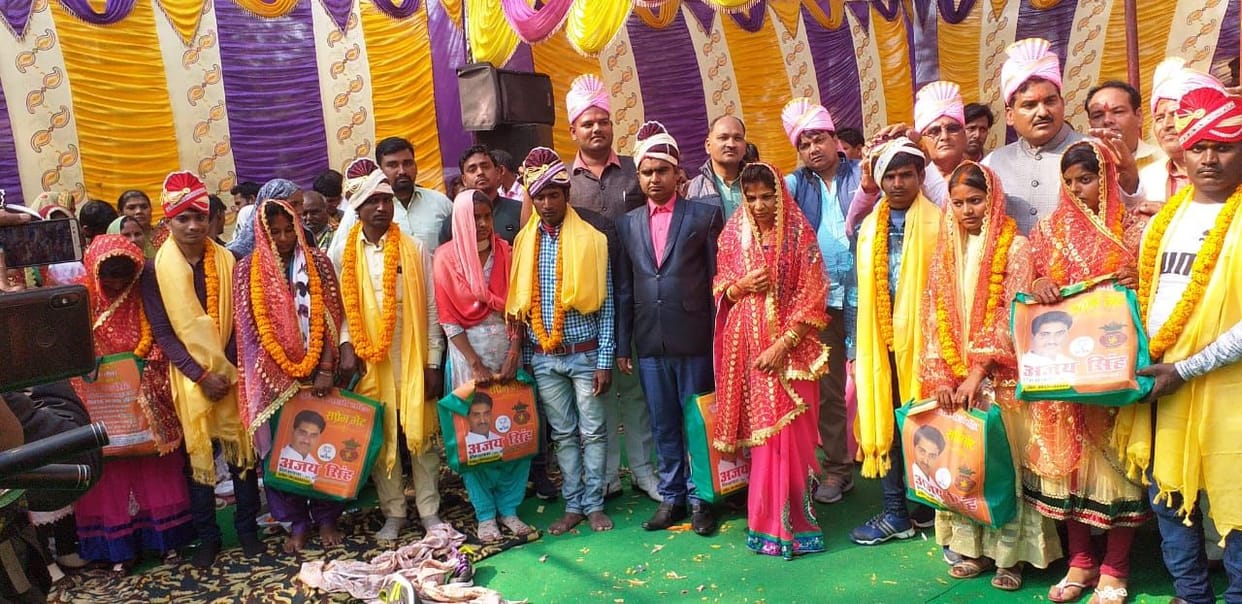 सामूहिक विवाह: जीवनपथ पर चले 29 नव दंपती