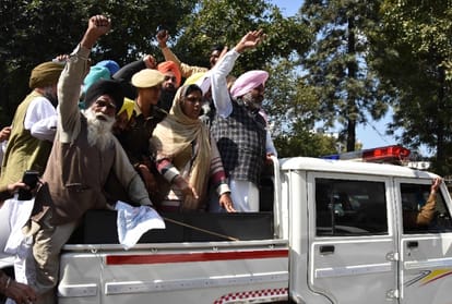 Aam Adami Party Workers Protest Against Cabinet Minister Bharat Bhushan Aashu in Ludhiana