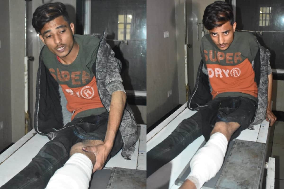 Meerut police injured four crooks in two different encounter in the city