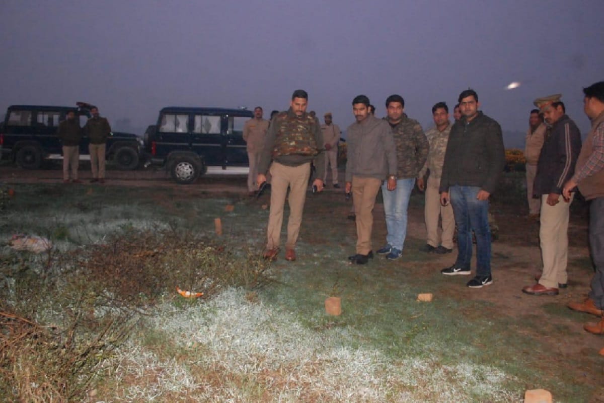 Three accused injured in an encounter between police and Gokash in Meerut