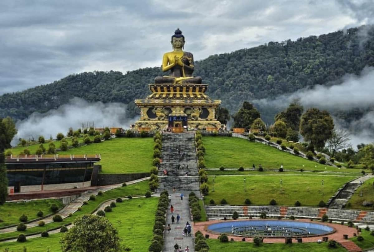 visit these best romantic honeymoon places of north east