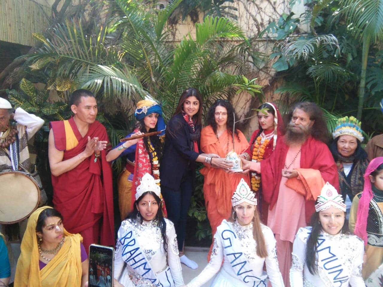 international yoga festival 2019 shilpa shetty visit rishikesh