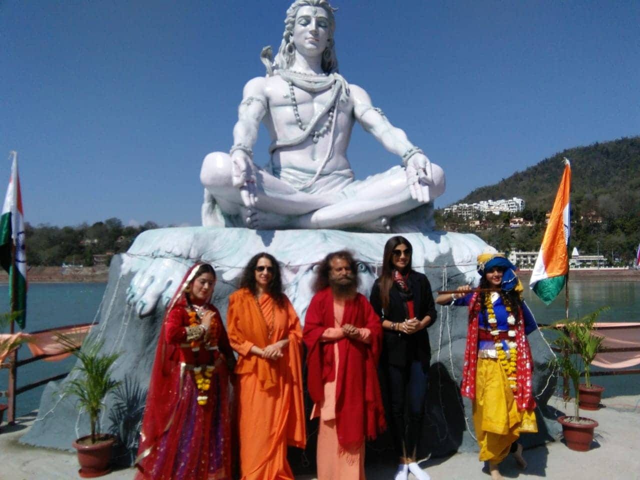 international yoga festival 2019 shilpa shetty visit rishikesh