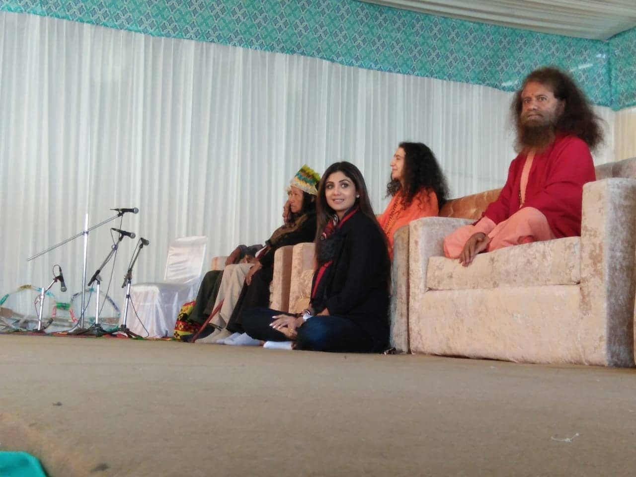 international yoga festival 2019 shilpa shetty visit rishikesh