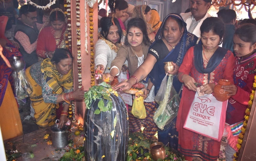 घर-घर से गूंजा हर-हर महादेव