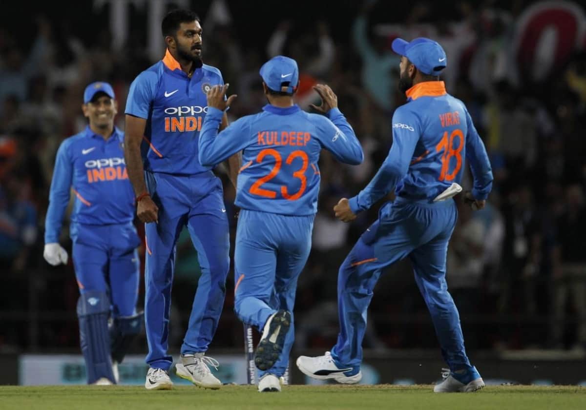 Team India Player Vijay Shankar Announces Engagement