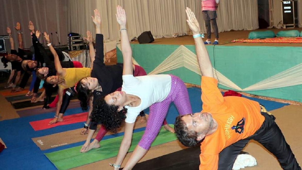 International yoga day Special, Learn these yoga courses and techniques, earn good salary