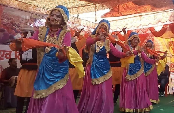 Madakot Shiva Festival celebrates color