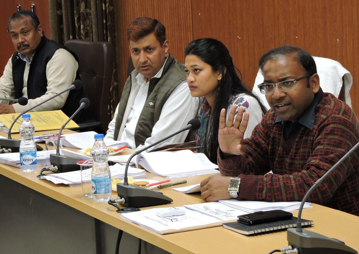चुनाव पूर्व कर लें तैयारी, नहीं तो दर्ज होगी एफआईआर