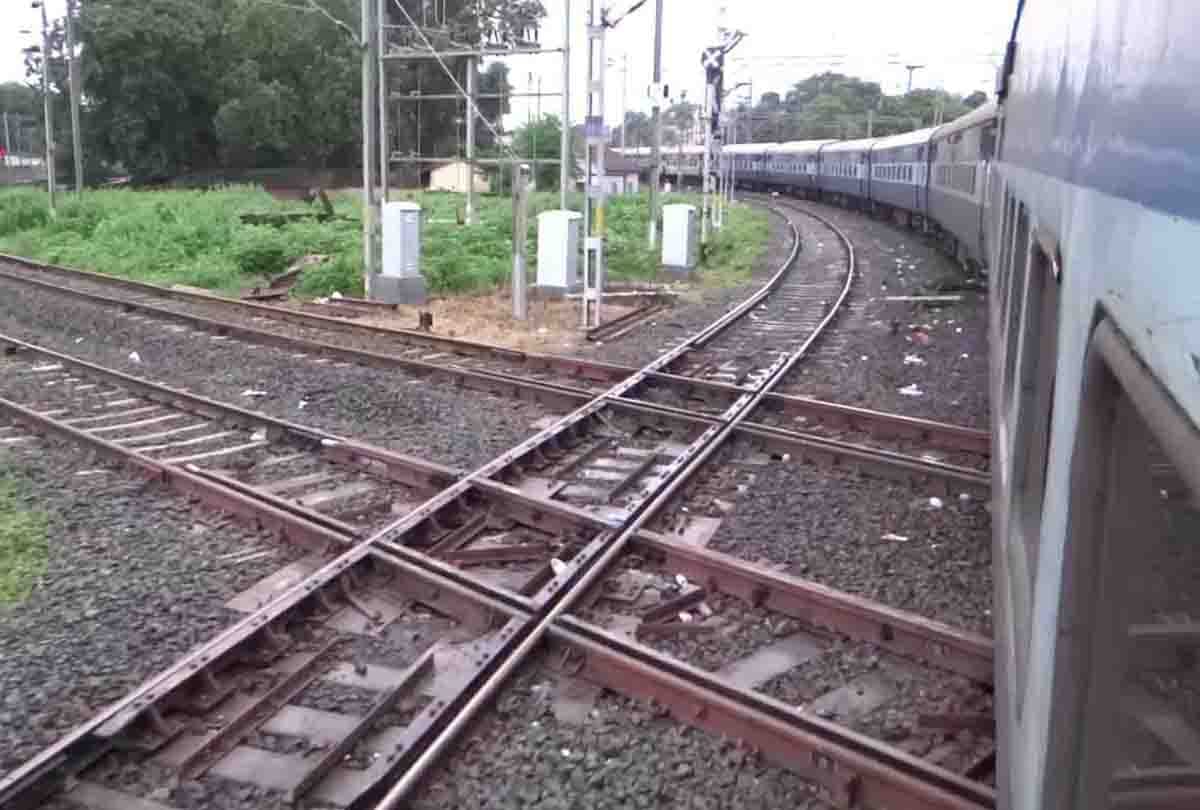 truck accident on railway line in mahoba