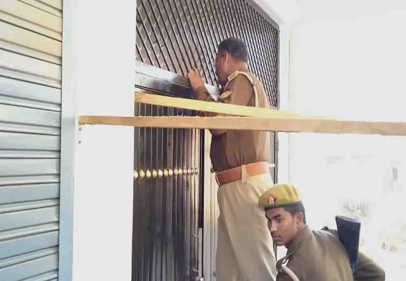 woman died in hospital and newborn baby serious