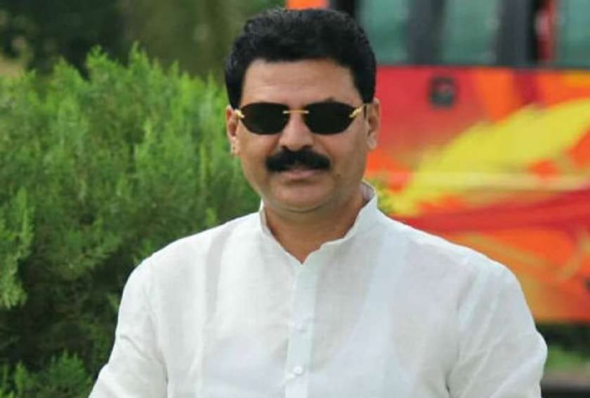 Karnataka Congress leader disputed statement tells PM Modi to shoot