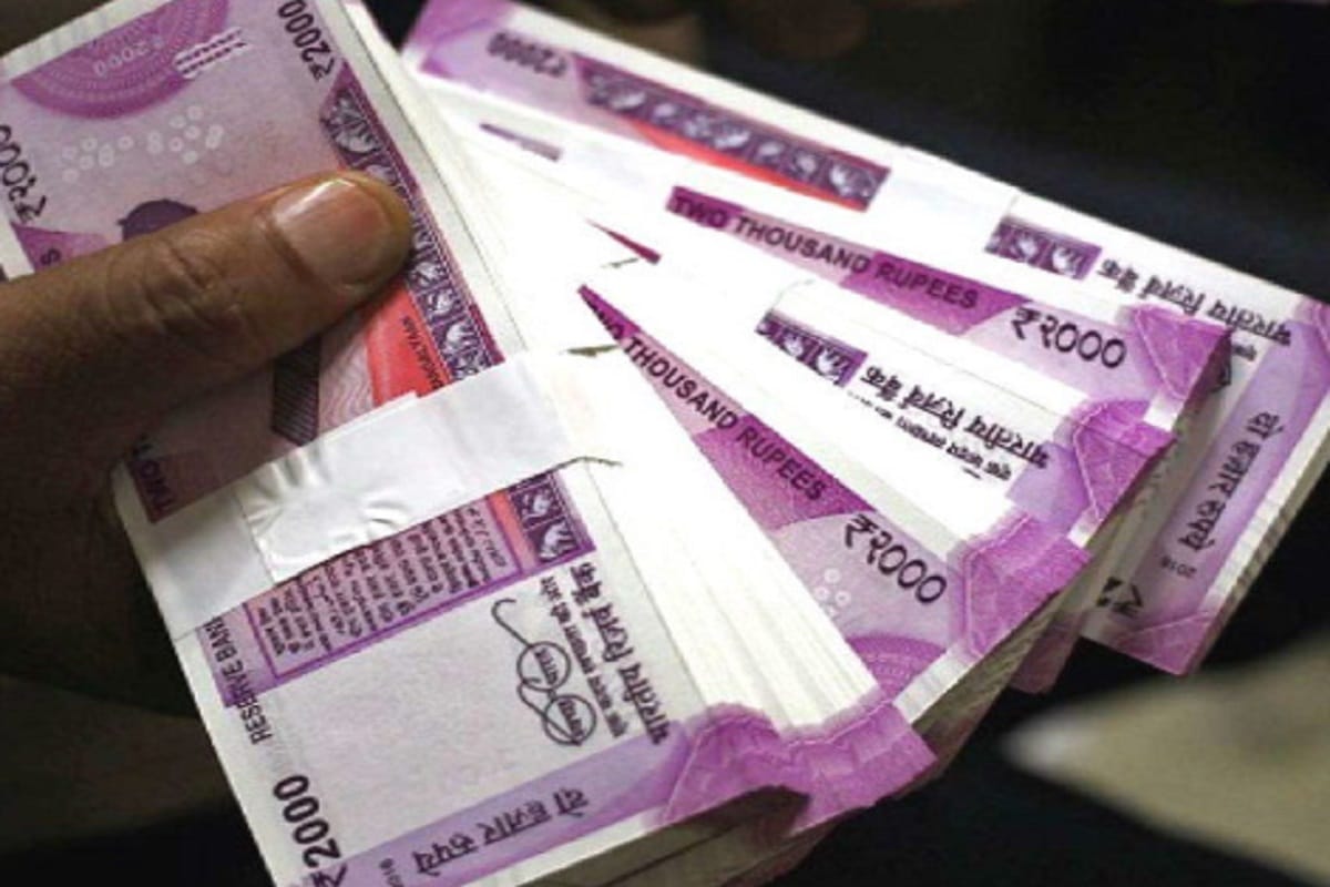 Interpolate Thug Gang Explained, Eight Arrested