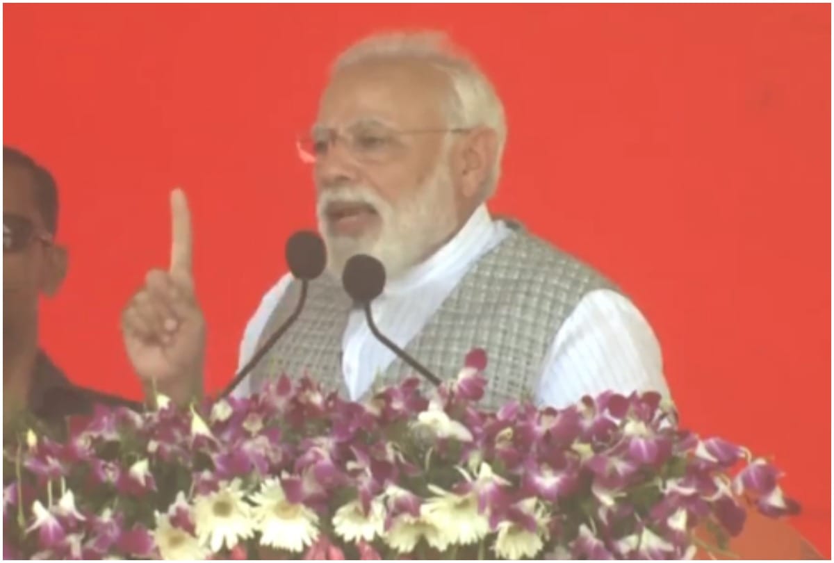 Lok sabha election 2019: PM Modi attacked on Congress and JDS in a public rally in Karnataka
