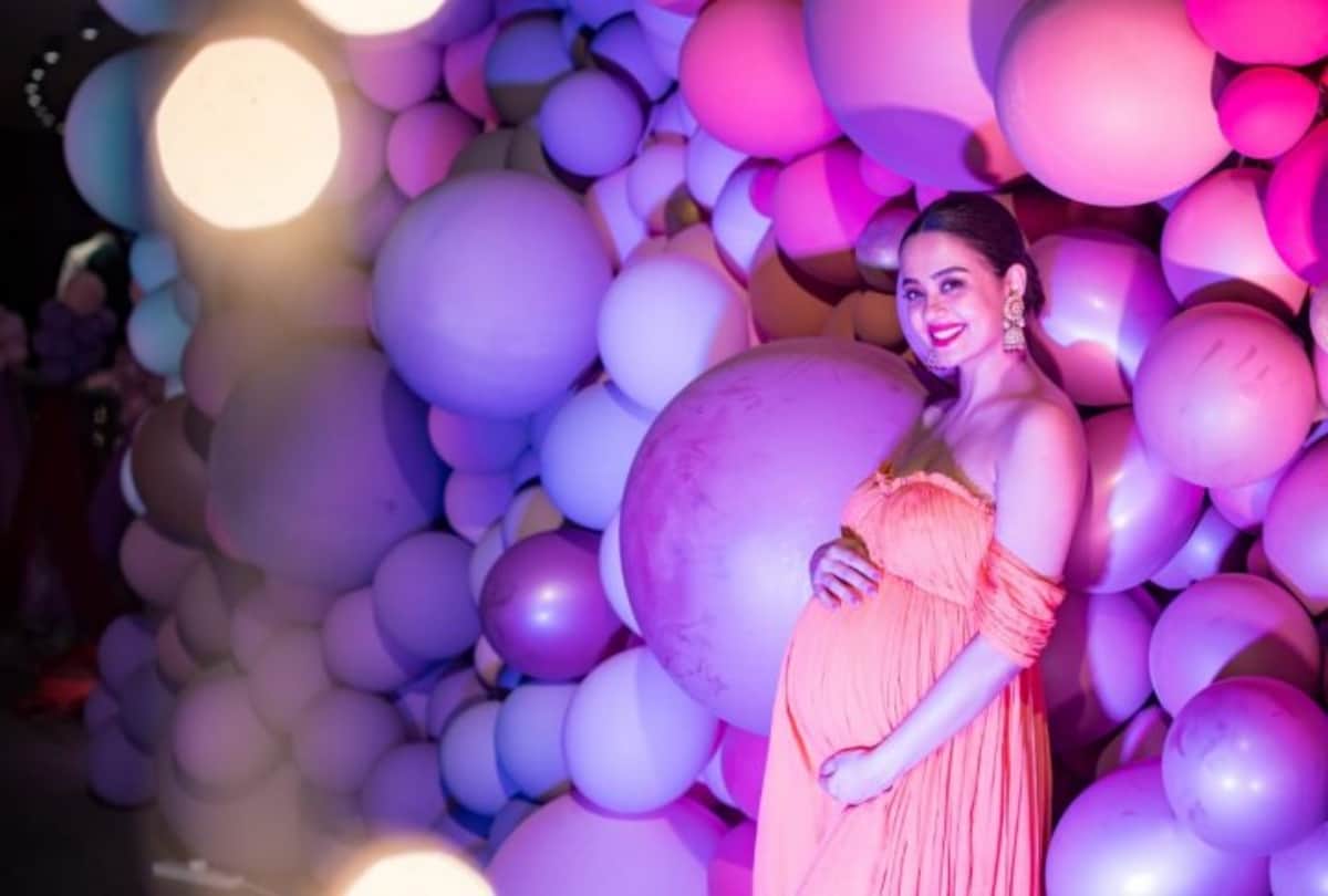 surveen chawla gives birth a baby girl recently