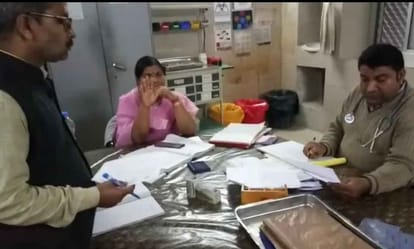 Mayor husband employees beaten by varanasi police