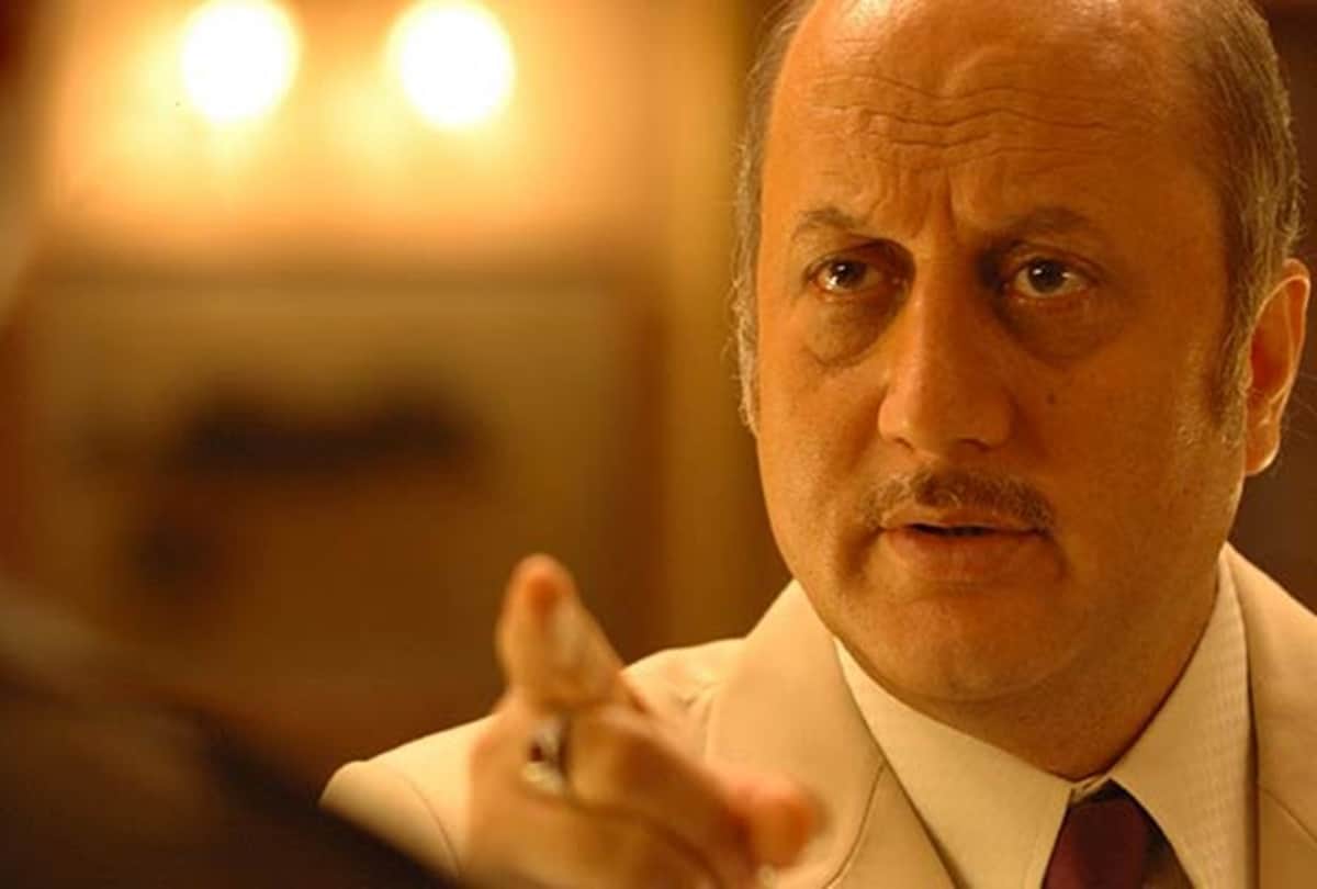 Anupam Kher viral tweet after Criticised by Bollywood Actor naseeruddin Shah