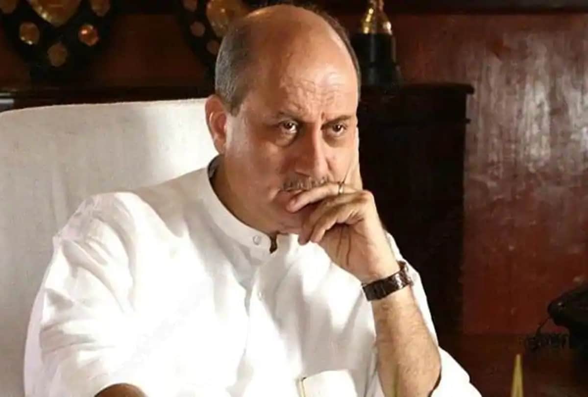 Anupam Kher Brutally Trolled For Saying Aayega To Modi Hi On Social Media Amid Corona Pandemic