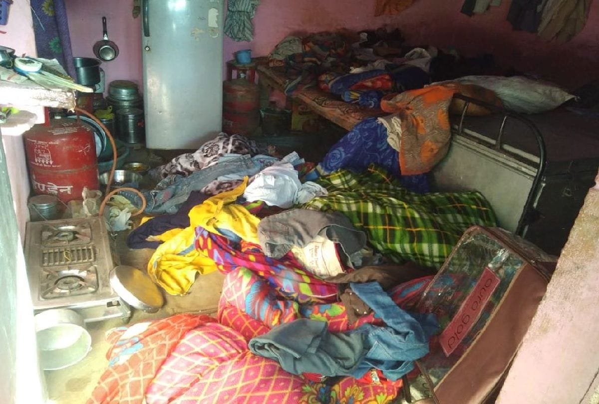 robbery in house in agra