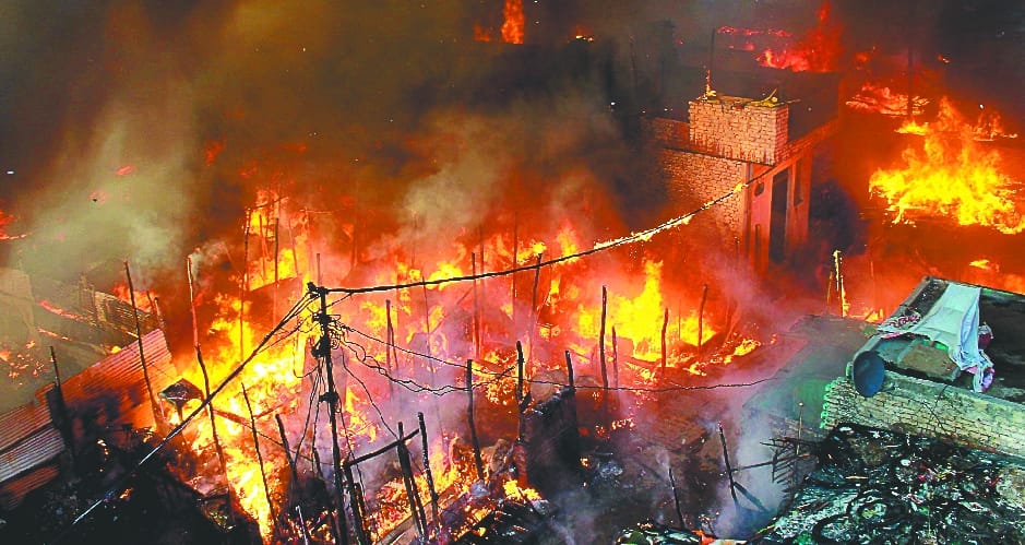 Heavy shelling, 200 slums on the removal of encroachment