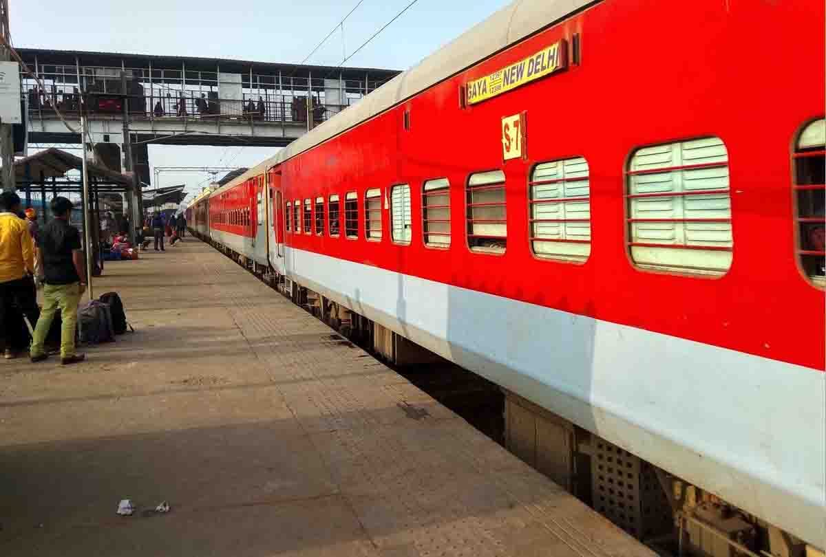 mahabodhi express stand 30 minutes on kanpur dehat
