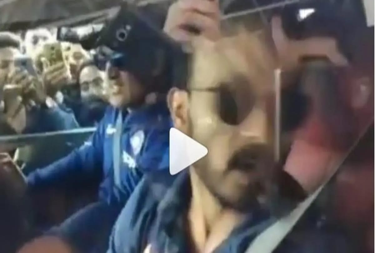 INDvsAUS: MS Dhoni takes Rishabh Pant, Kedar Jadhav for a ride on his Hummer ahead of Ranchi odi