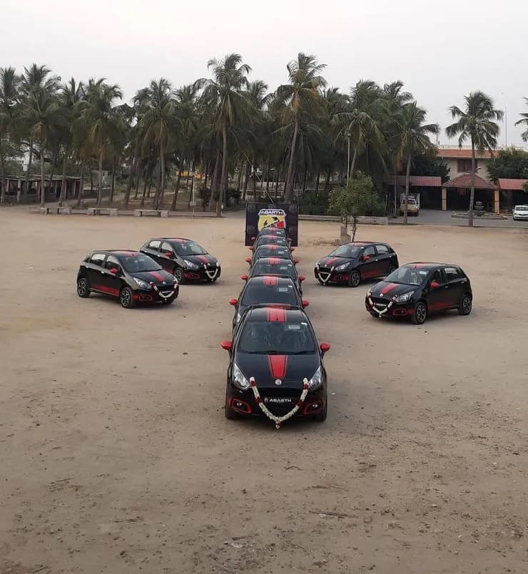 Fiat india offering rs 3 lakh discount on Fiat Punto abarth racing car in India