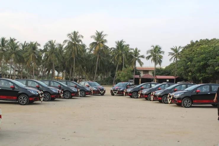 Fiat india offering rs 3 lakh discount on Fiat Punto abarth racing car in India