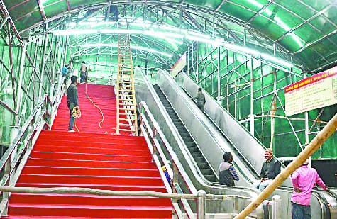 इज्जतनगर स्टेशन पर आज से शुरू होगा एस्केलेटर
