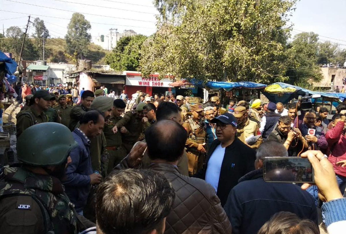 photos of Jammu Bus stand grenade attack, police had the input of blast on bus stand