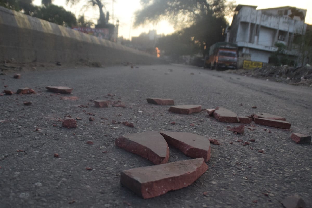 Demolition in the cold storage on the death of guard, stone pelting on police in farrukhabad