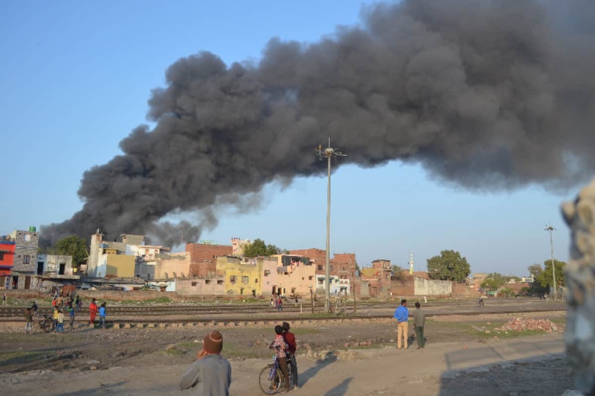 Meerut Bawal story via Pictures, crowd became lawlessness in Meerut city