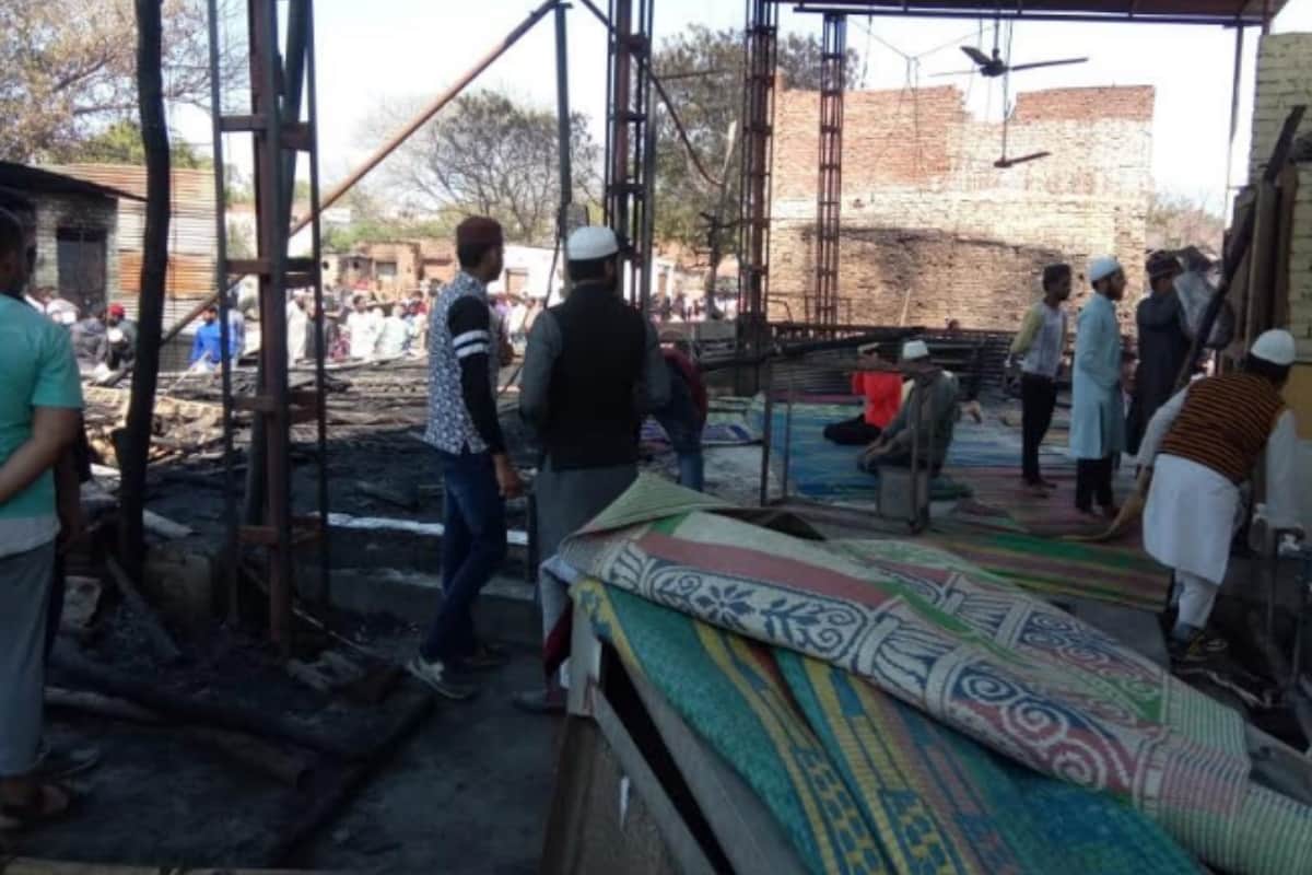 ire opens the poles Illegal trade of smack  mafia was going on in  fish market in Meerut