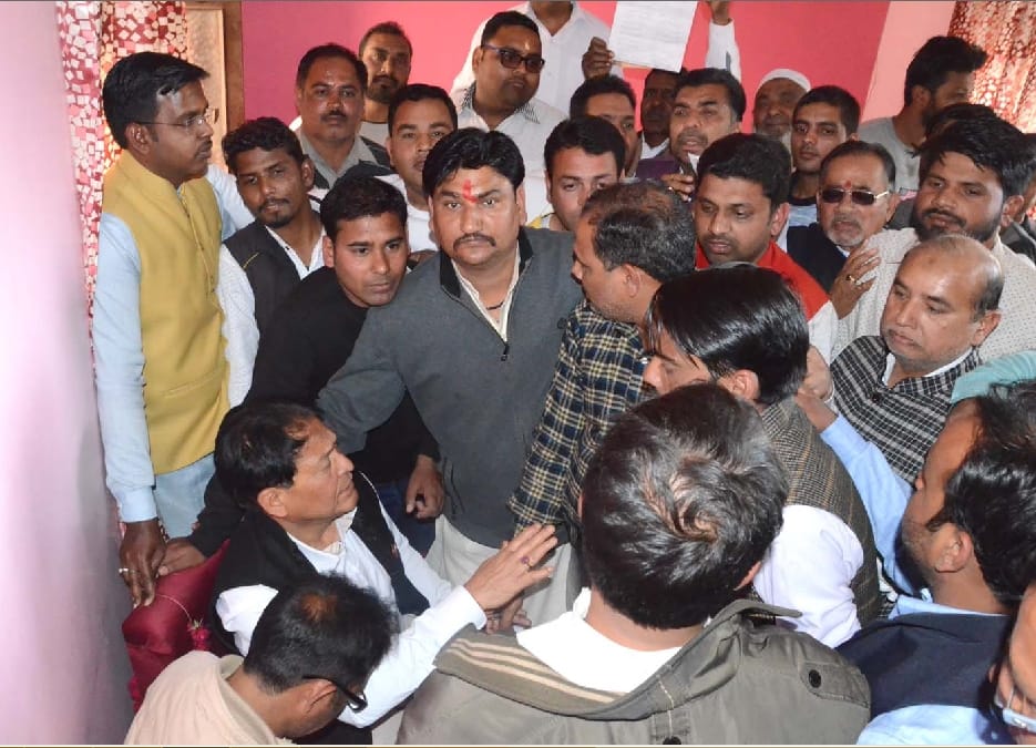 Congress workers fight during lok sabha elections 2019 Candidate selection in roorkee