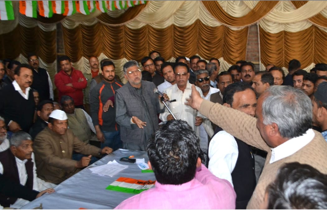 Congress workers fight during lok sabha elections 2019 Candidate selection in roorkee