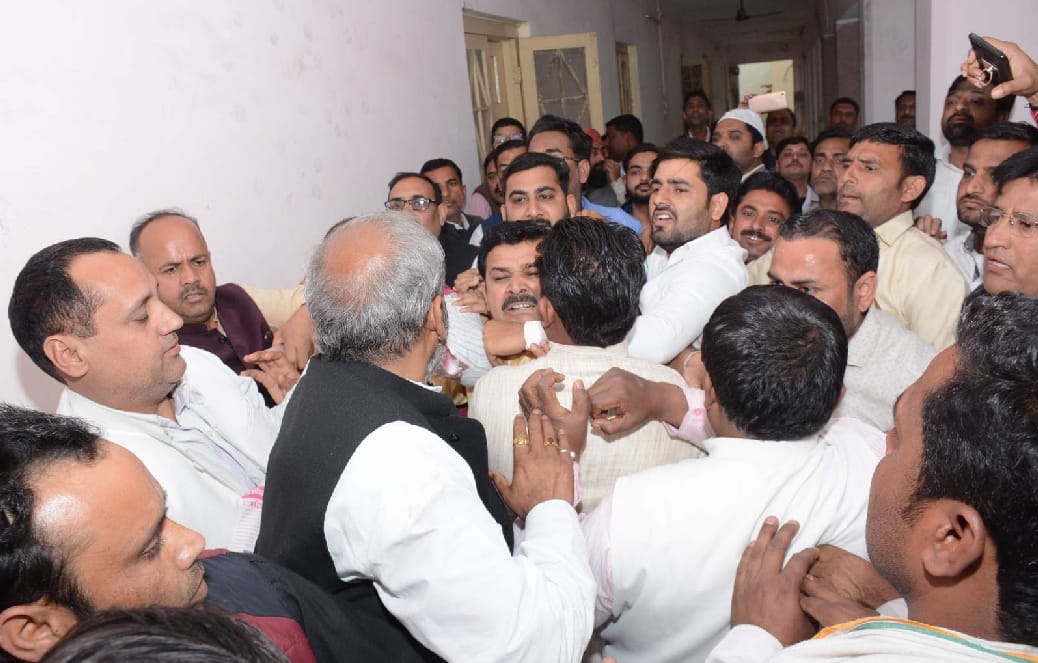 Congress workers fight during lok sabha elections 2019 Candidate selection in roorkee