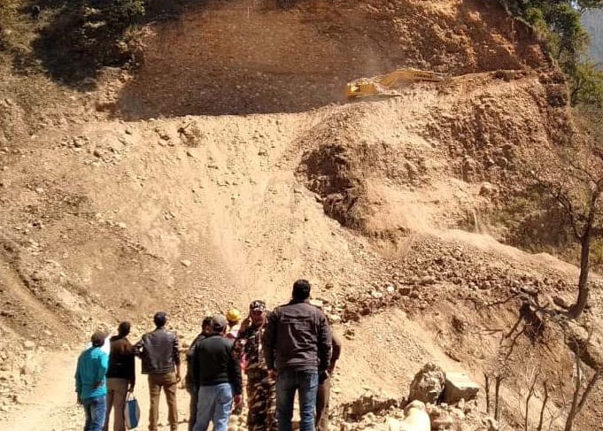 Poklad dropped dead, operator injured