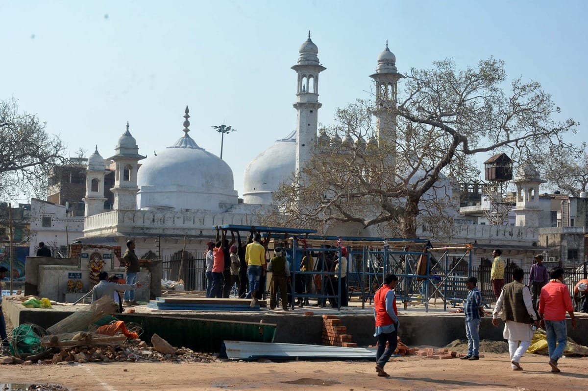 Narendra modi keep 5 foundation stone of kashi vishwanath corridor
