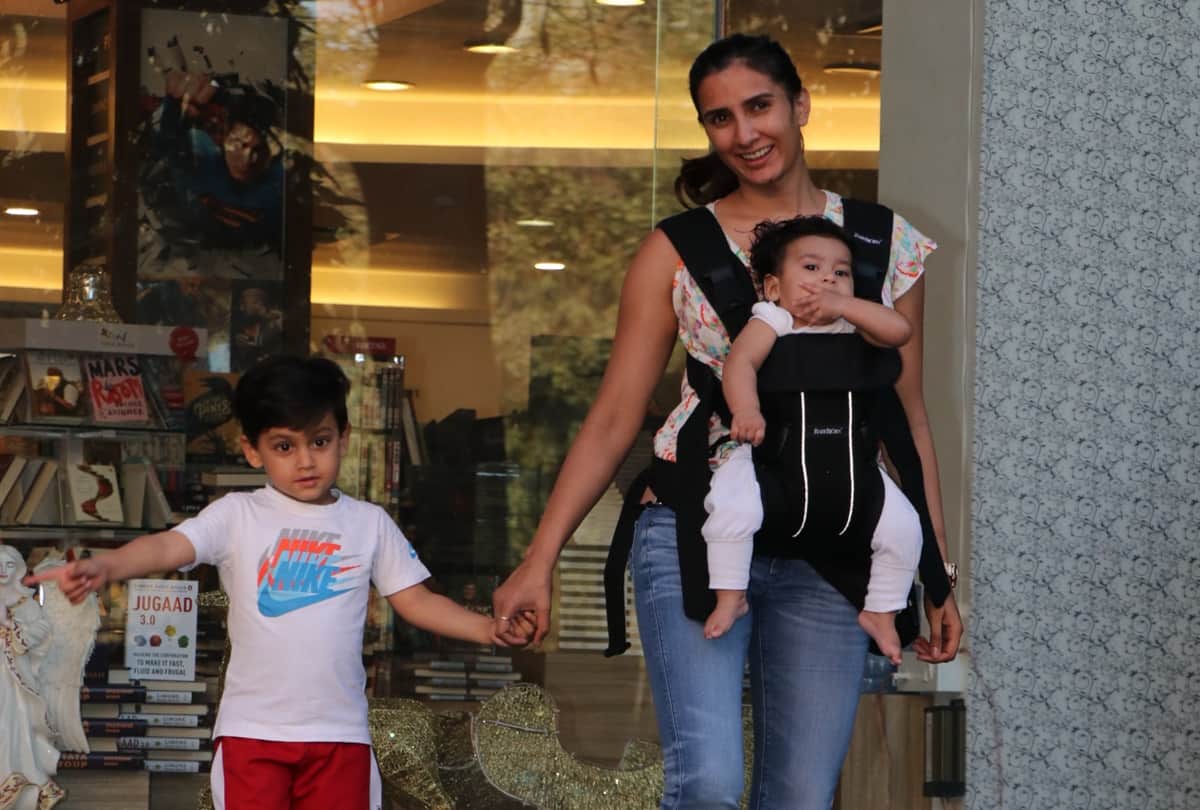 Kedarnath producer Pragya Kapoor on the outing with her baby